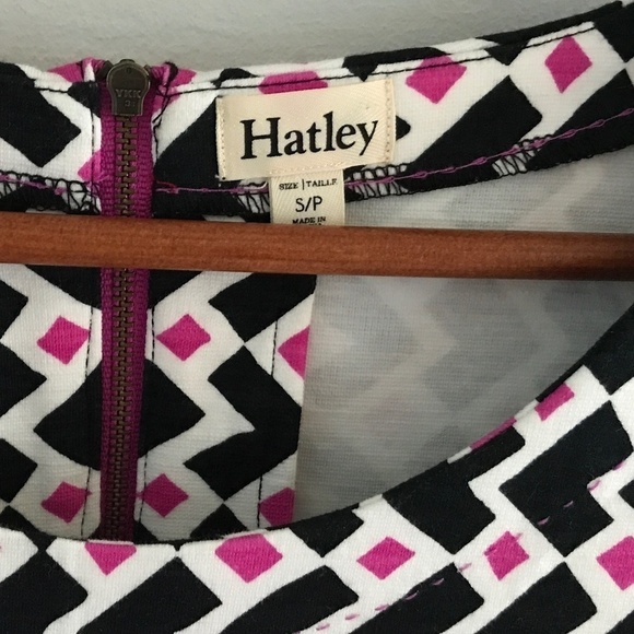NWOT Hatley Mini dress Geometric Retro Long sleeve Black/white/magenta Size S - Picture 6 of 11
